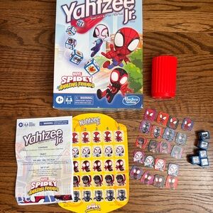 Hasbro Spidey Yahtzee Jr. Game with Red and Blue Dice